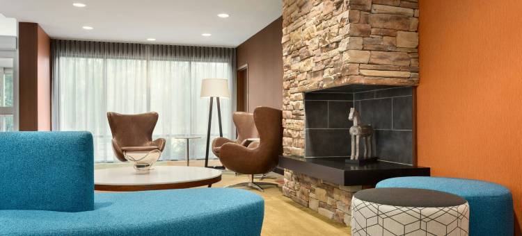 夏洛茨维尔市区-大学区万枫套房酒店(Fairfield Inn & Suites Charlottesville Downtown/University Area)图片