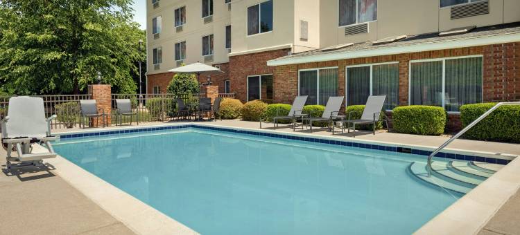 罗阿诺克霍林斯/I-81万枫酒店及套房(Fairfield Inn & Suites Roanoke Hollins/I-81)图片