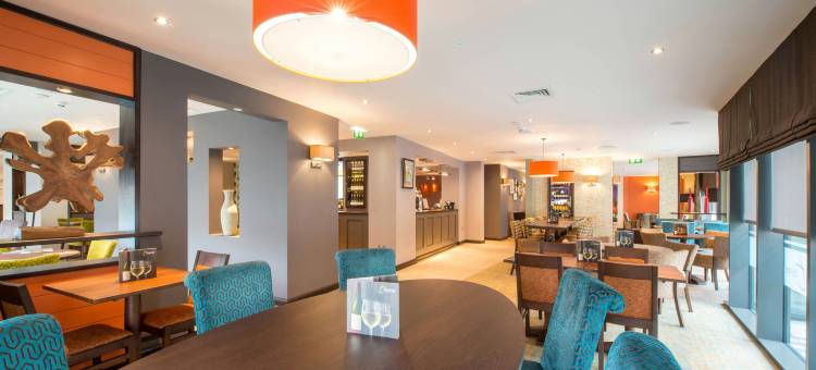 曼彻斯特西普瑞米尔酒店(Premier Inn Manchester City Centre West Hotel)图片