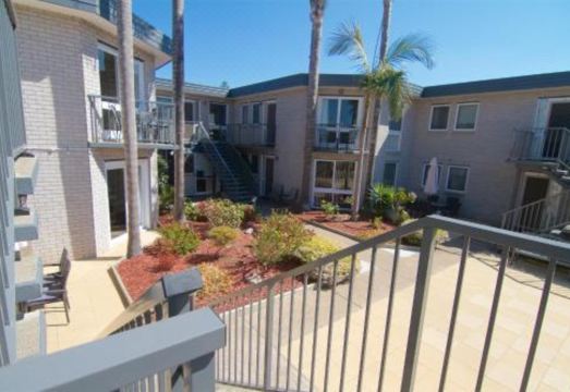 The Sands Holiday Apartments Hotel Overview