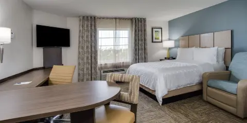 Candlewood Suites 英尺。代爾堡機場/郵輪 by IHG