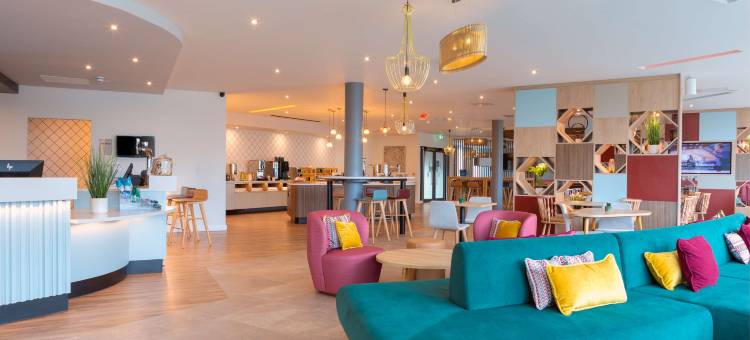 埃士佛德国际希尔顿欢朋酒店(Hampton by Hilton Ashford International)图片