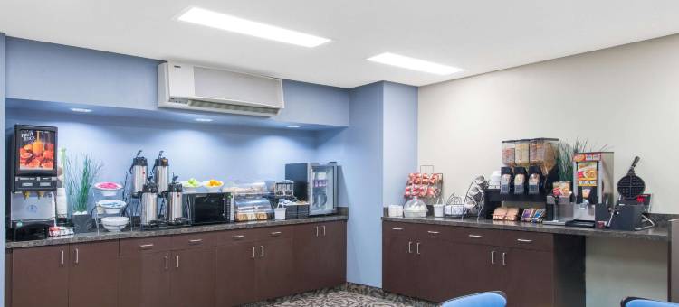 塞内卡福尔斯温德姆麦客达套房酒店(Microtel Inn & Suites by Wyndham Seneca Falls)图片