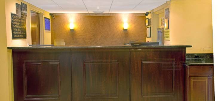 戴尼亚-劳德代尔堡机场温德姆速8酒店(Super 8 by Wyndham Dania/Fort Lauderdale Arpt)图片