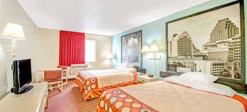 圣安东尼奥-嘉年华温德姆速8酒店(Super 8 by Wyndham San Antonio/Fiesta)图片