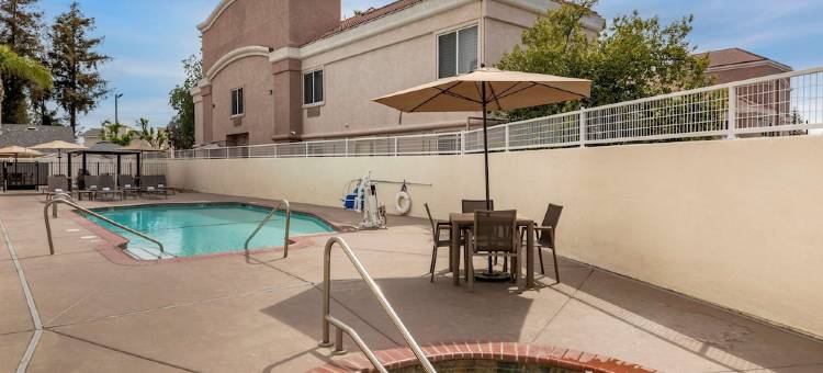 城市贝斯特韦斯特酒店(Best Western Town  Country Lodge)图片