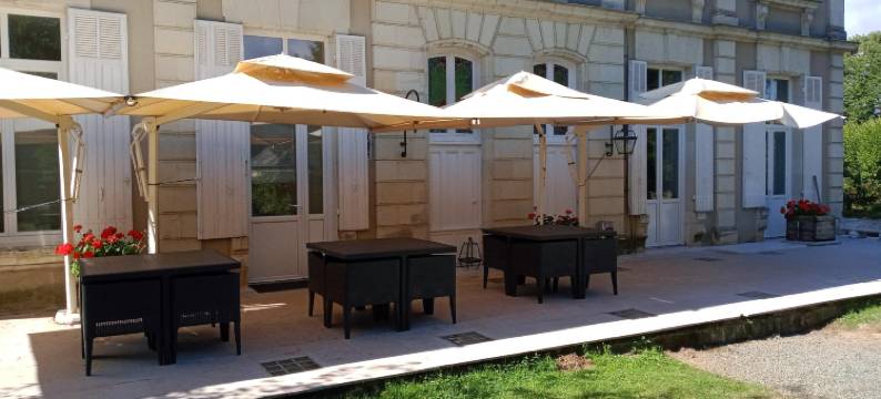 布勒伊城堡酒店(Chateau du Breuil)图片