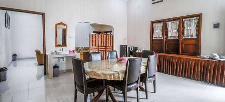 红多兹Plus-近茂物RS PMI(RedDoorz Plus Near RS PMI Bogor)图片