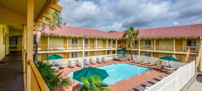 北查尔斯顿品质酒店及套房 - 阿什利磷酸盐(Quality Inn & Suites North Charleston - Ashley Phosphate)图片