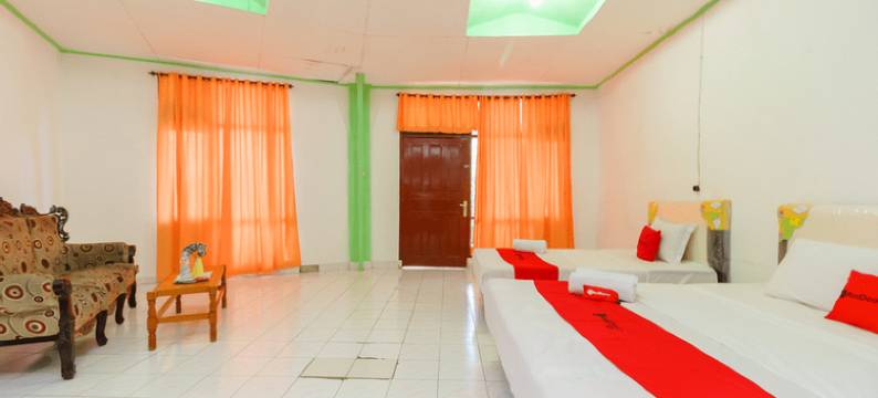 红多兹酒店-图科图克多巴湖(RedDoorz @ Tuktuk Danau Toba)图片