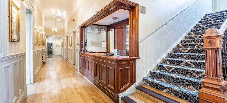 林普利斯托克贝斯特韦斯特酒店(Best Western Limpley Stoke Hotel)图片