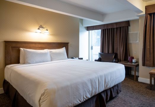 Irwin's Mountain Inn Hotel Overview