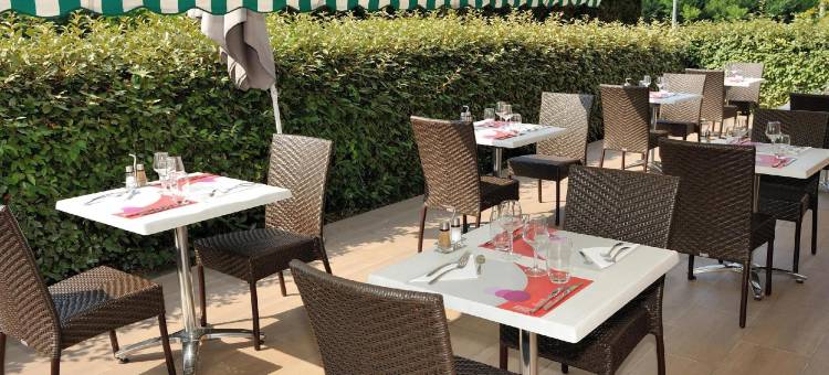 贝尔热拉克康铂酒店(Hôtel le Cyrano Bergerac)图片