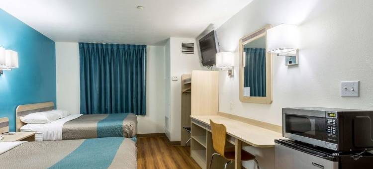 罗斯威尔6号汽车旅馆(Motel 6 Roswell, NM)图片