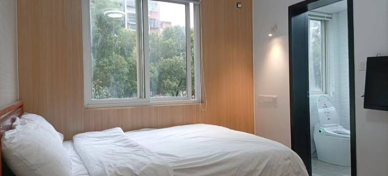 莲花湖畔杨梅树宾馆(江苏消防鉴定站店)图片