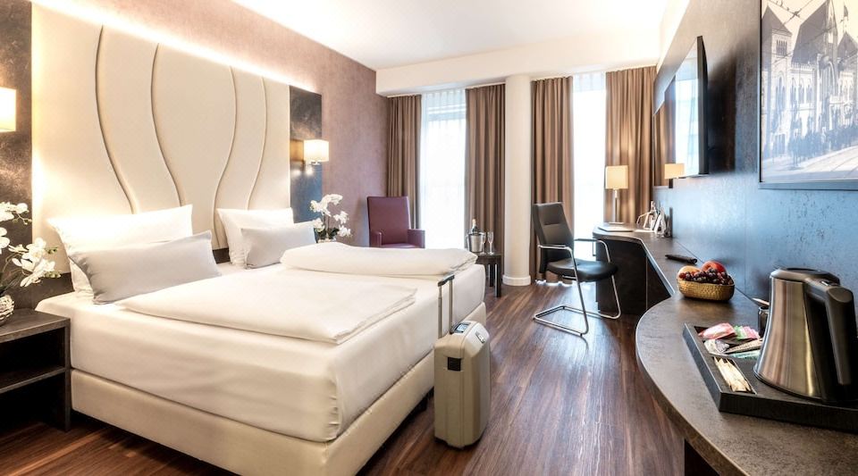 PLAZA Premium Berlin KurfürstendammHotel Overview