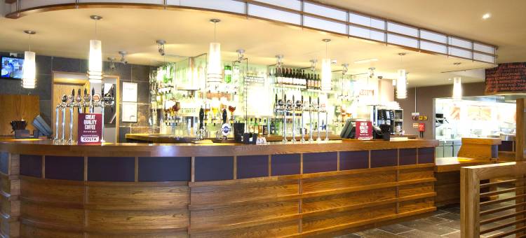 格拉斯哥牛顿米兰高级旅社(M77 J4)(Premier Inn Glasgow Newton Mearns (M77 J4))图片