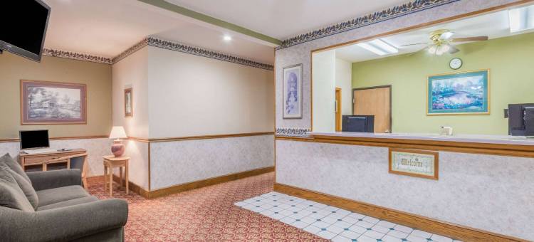 普拉特城堪萨斯城区温德姆速8酒店(Super 8 by Wyndham Platte City/KCI Airport North)图片