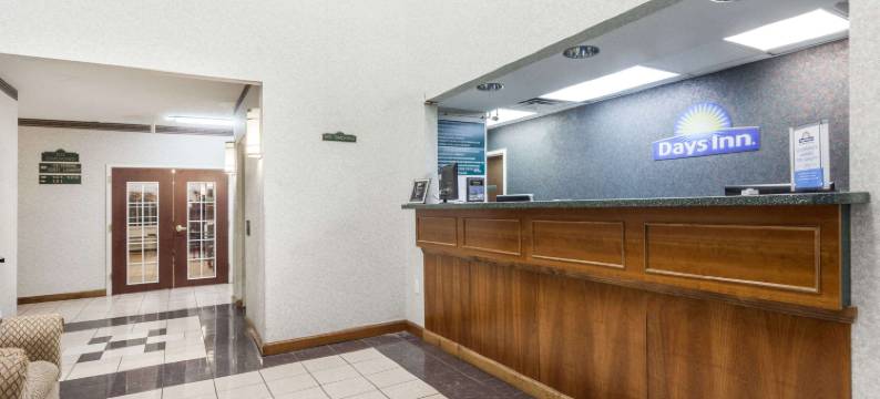 温德姆戴斯套房酒店-亨茨维尔太空中心(Days Inn & Suites by Wyndham Huntsville)图片