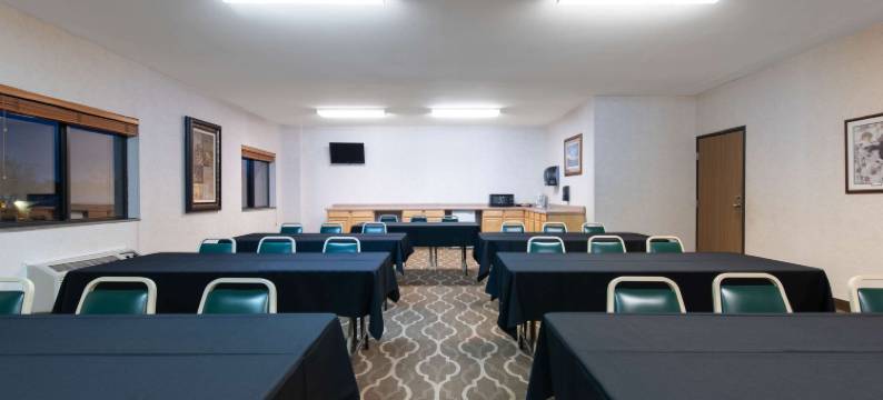 米切尔东南戴斯酒店(Days Inn by Wyndham Mitchell SD)图片