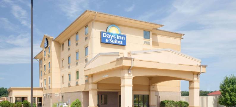 拉塞尔维尔温德姆戴斯套房酒店(Days Inn & Suites by Wyndham Russellville)图片