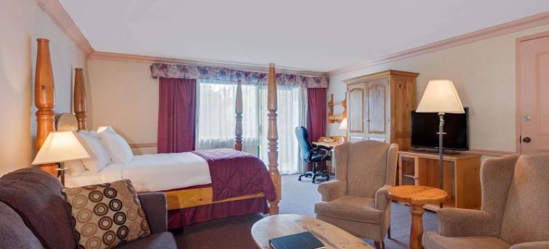 松林公园诺斯贝温德姆华美达度假酒店(Ramada by Wyndham Pinewood Park Resort North Bay)图片