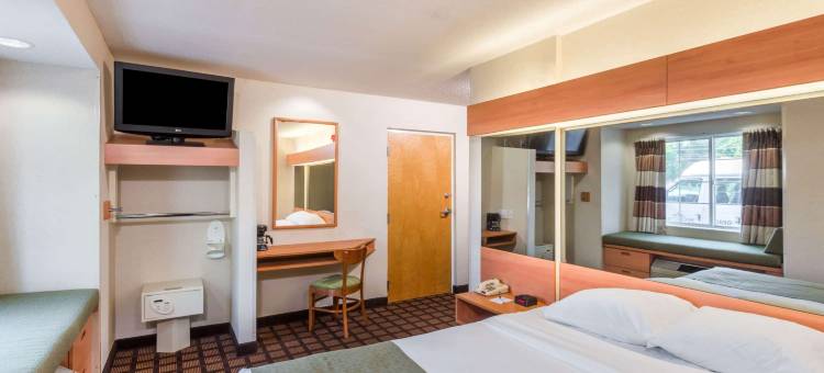 安卡斯维尔温德姆麦客达套房酒店(Microtel Inn & Suites by Wyndham Uncasville Casino Area)图片