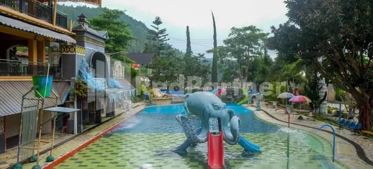 Javenir酒店塔旺芒古米特拉红门酒店(Javenir Hotel Tawangmangu Mitra RedDoorz)图片