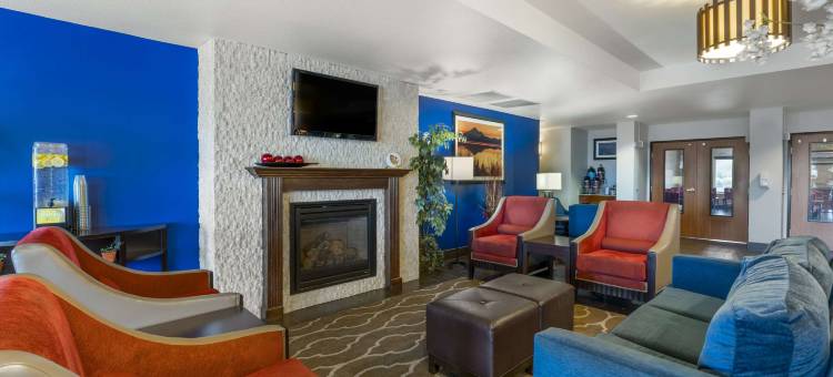 雷丁-沙斯塔湖舒适套房酒店(Comfort Suites Redding - Shasta Lake)图片