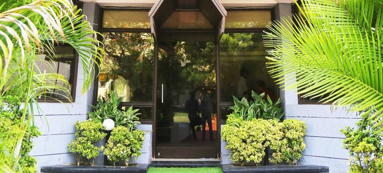 拉吉维哈尔豪华酒店(Hotel Rajvihar Deluxe)图片