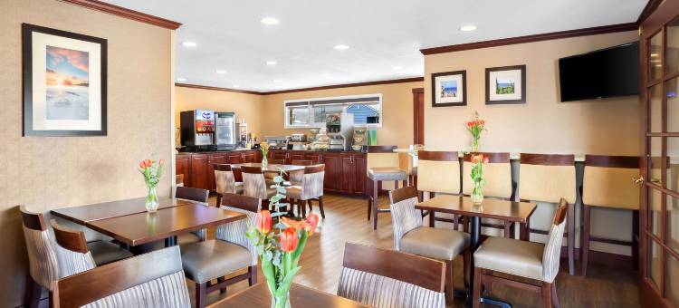 安吉利斯港凯艺酒店-近奥林匹克国家公园(Quality Inn Port Angeles - Near Olympic National Park)图片