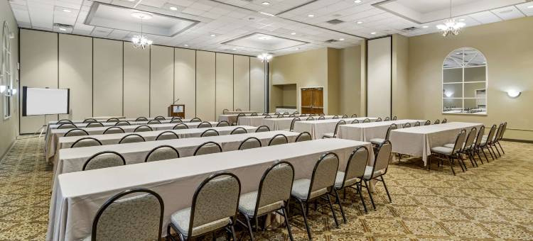 亚历山德里亚贝斯特韦斯特套房酒店及会议中心(Best Western of Alexandria Inn  Suites  Conference Center)图片