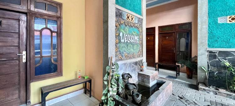 Raysha Luxury Guest House Mitra RedDoorz图片