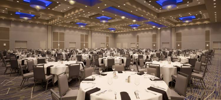 堪萨斯城奥拉西希尔顿安泊酒店(Embassy Suites by Hilton Kansas City Olathe)图片