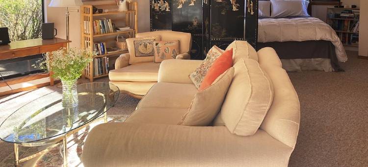 Cozy and Charming Apple Blossom Retreat—Relax with Nature图片