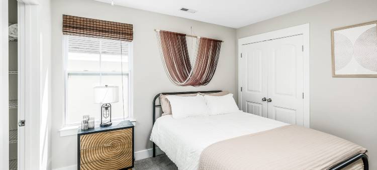 Boho | Walking Downtown | Porch | Office/Monitor图片