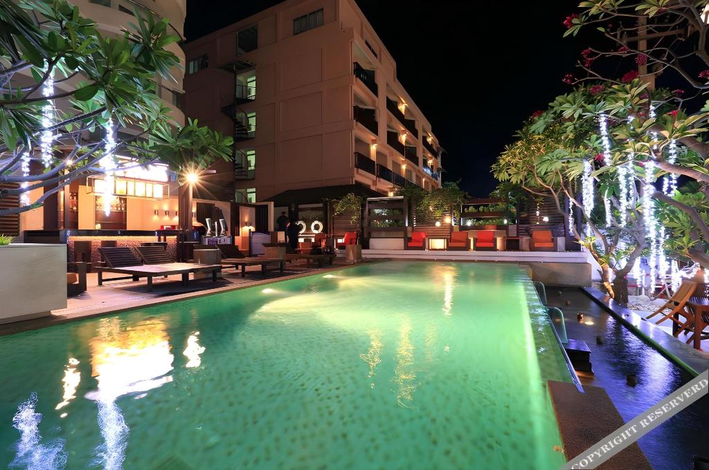 Pattaya Sea View Hotel Over view