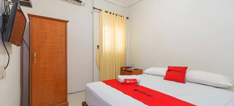 红多兹伊斯兰酒店-邦里玛尼亚卡马卡姆亚奇(RedDoorz Syariah @ Panglima Nyak Makam Aceh)图片