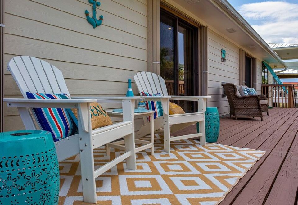 Canal Front House Sleeps 10 - Book now for Summer Hotel Overview