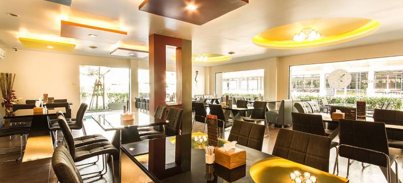 碧差汶毕斯缇尼餐厅酒店(Bestiny Hotel & Restaurant Phetchabun)图片