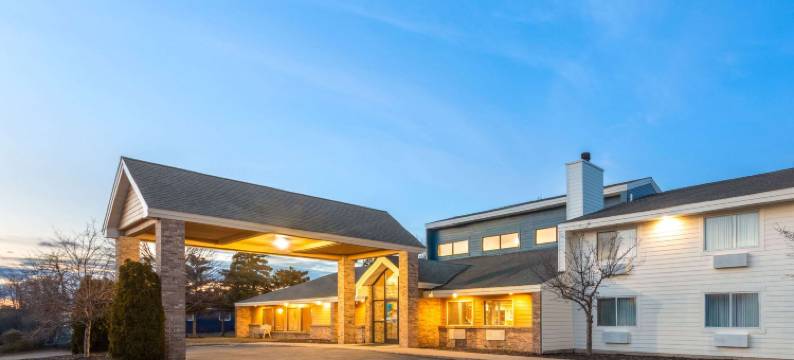 奥萨布勒河附近奥斯科达美吟温德姆酒店(AmericInn by Wyndham Oscoda Near AuSable River)图片