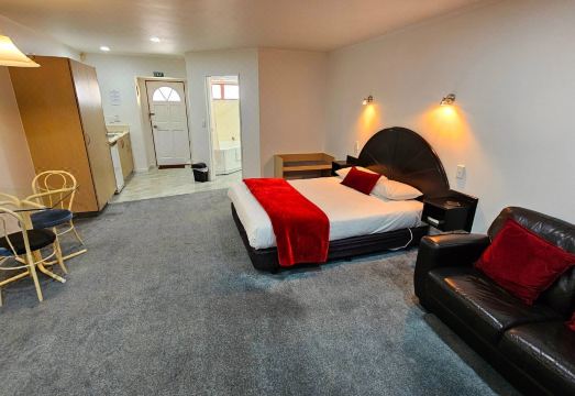 Valdez Motor LodgeHotel Overview