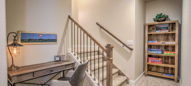 4卧室派克斯峰景色，离徒步和餐饮只有几分钟！！(4Bd Pikes Peak Views Minutes to Hiking & Dining)图片