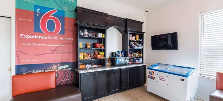 圣安东尼奥6号汽车旅馆 - 嘉年华步道(Motel 6 San Antonio, TX - Fiesta Trails)图片