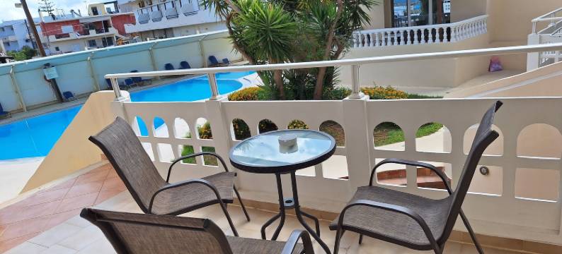 佩尔拉海滩(Perla Beach)图片