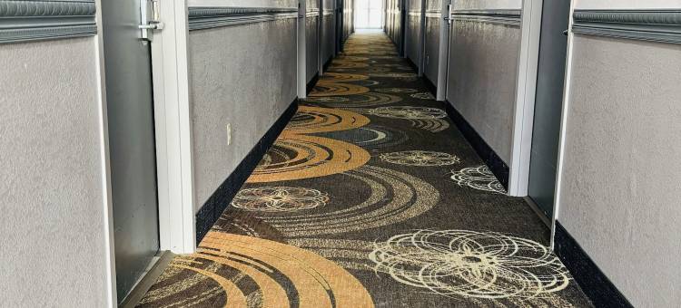 雷纳姆汤顿凯艺酒店(Quality Inn Raynham - Taunton)图片