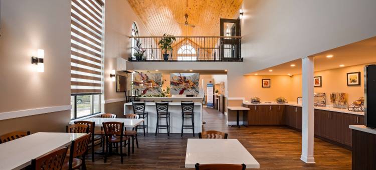 科洛尼尔贝斯特韦斯特酒店(Best Western Smiths Falls Hotel)图片