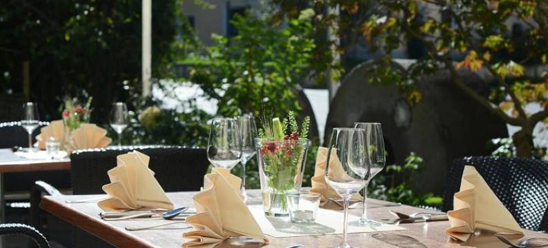 酒店与餐厅-修道院庭院(Hotel Restaurant Klosterhof)图片