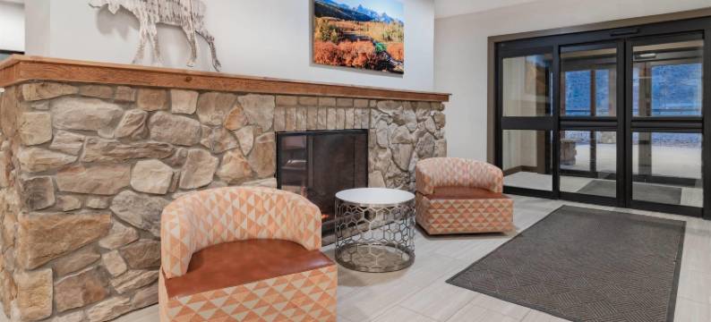 乔治敦湖麦客达温德姆酒店(Microtel Inn & Suites by Wyndham Georgetown Lake)图片