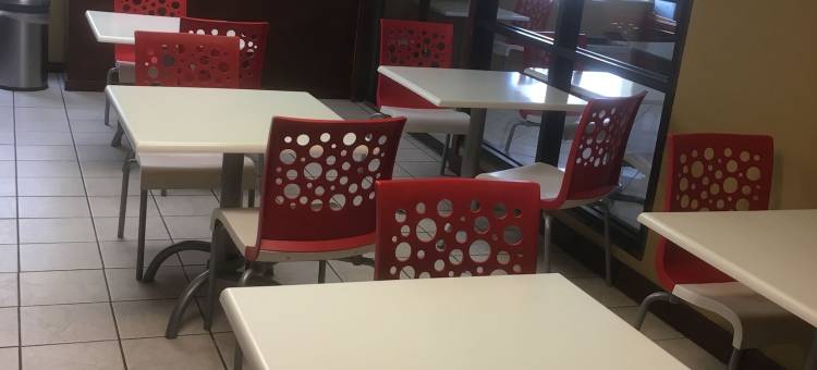 品质酒店劳顿靠近西尔堡(Quality Inn Lawton Near Fort Sill)图片